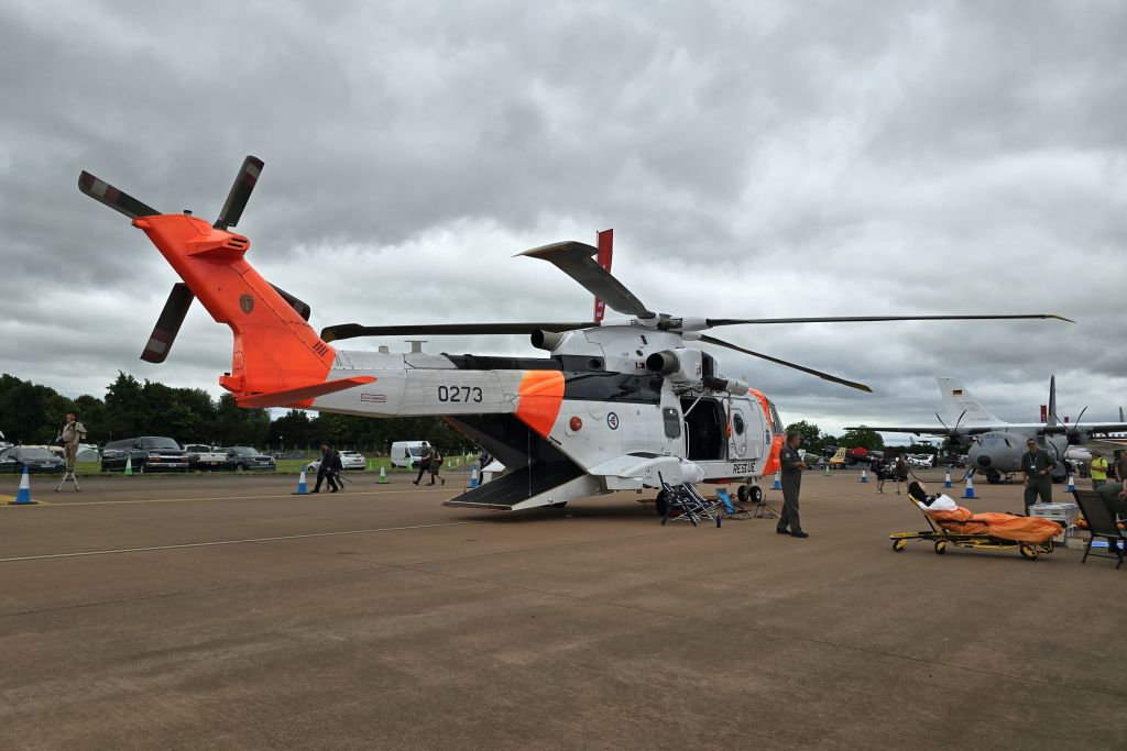 0273 (CH-149 Cormorant) — Aircraft registration | SpottingLog