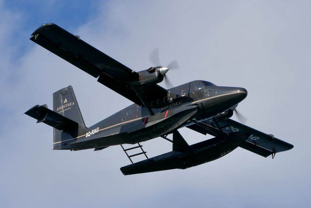 8Q-RAG (DHC-6 Twin Otter) — Aircraft registration | SpottingLog