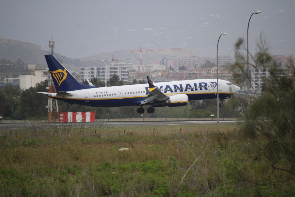 EI-ILR — Ryanair