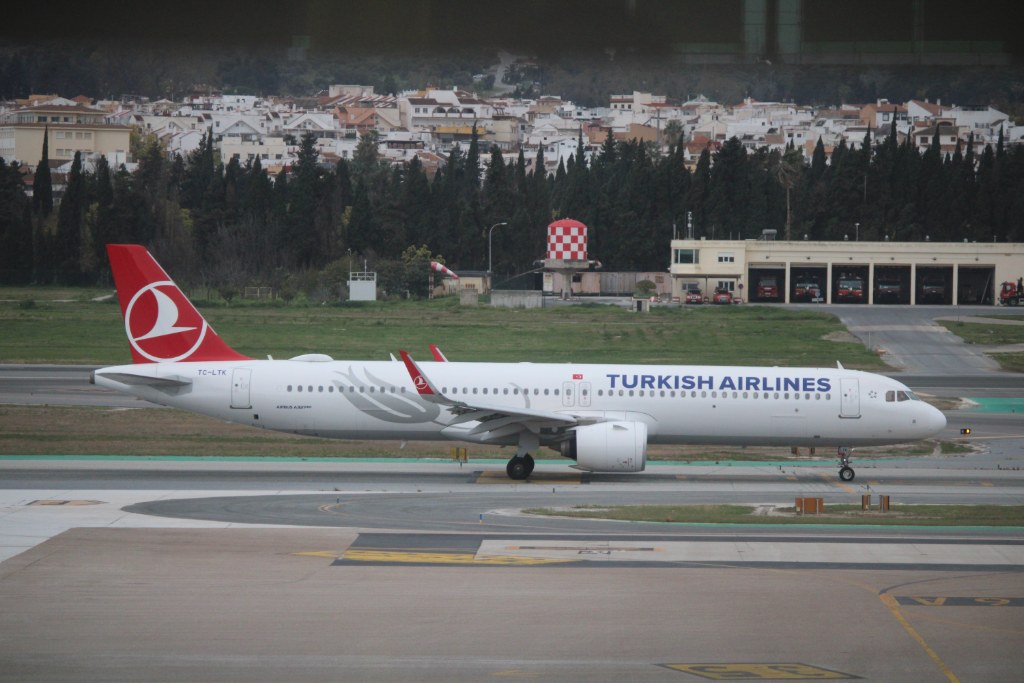 TC-LTK — Turkish Airlines