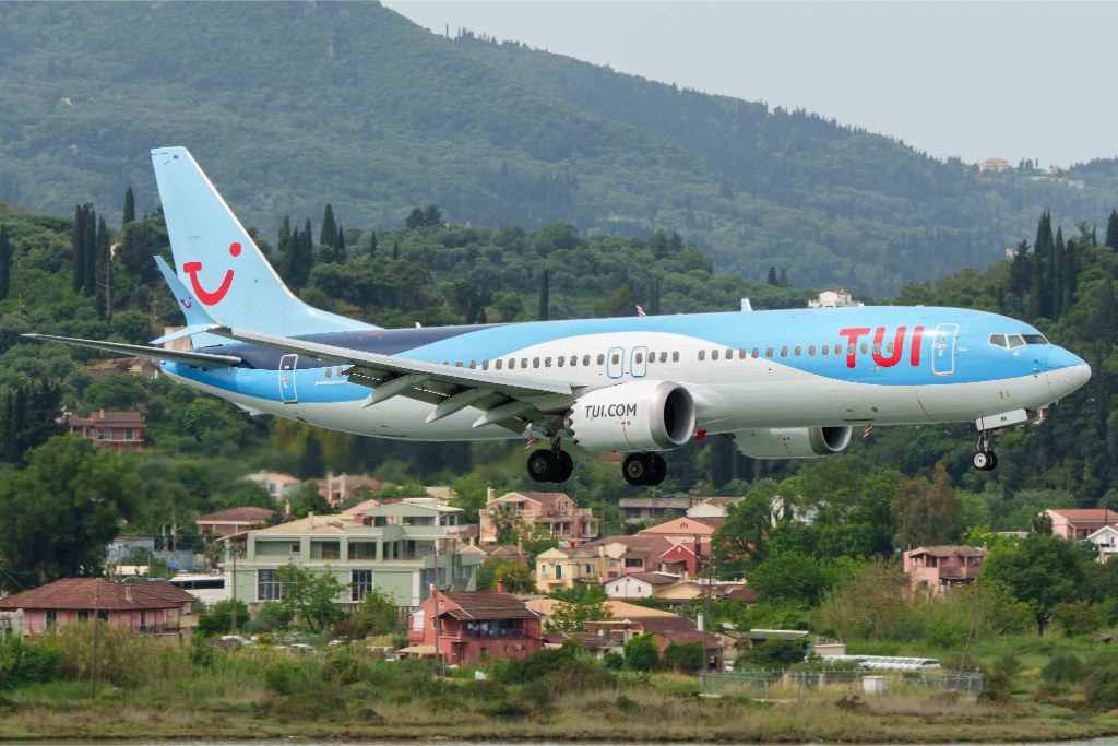 G-TUMK — TUI Airways