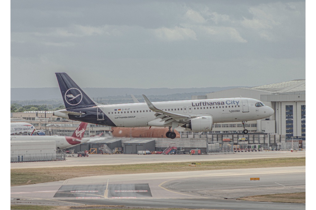 D-AIJP — Lufthansa City Airlines