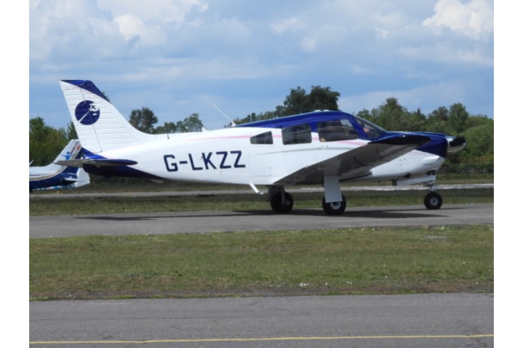 G-LKZZ — Blackbushe Aviation