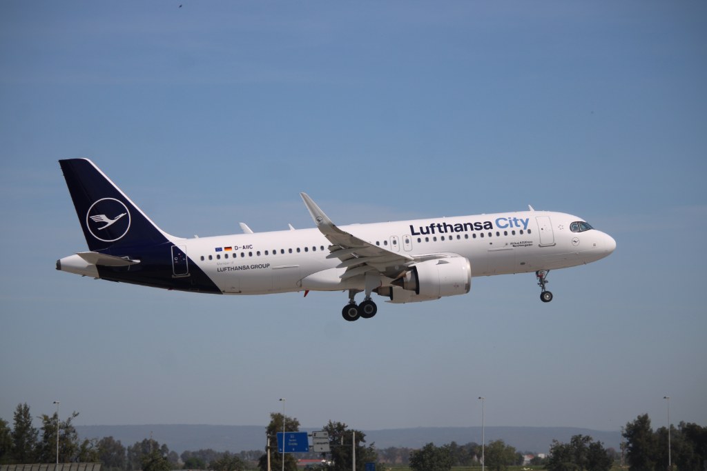 D-AIIC — Lufthansa City Airlines