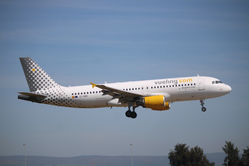 EC-MBD — Vueling Airlines
