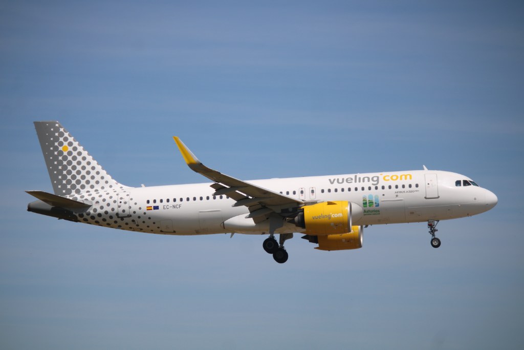 EC-NCF — Vueling Airlines