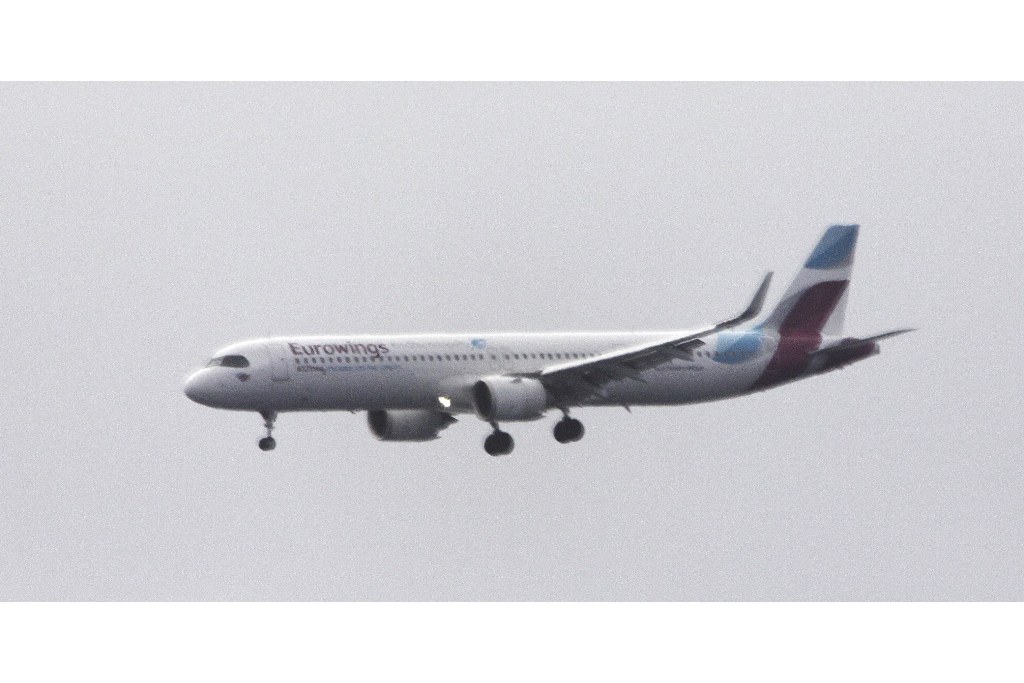 D-AEEB — Eurowings