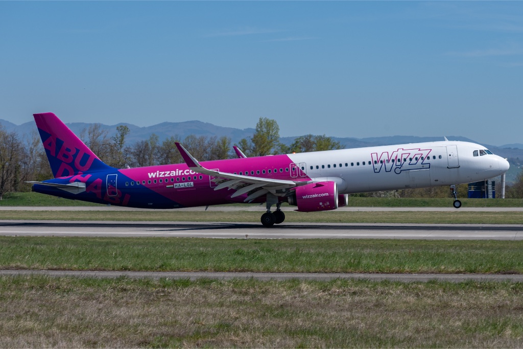 HA-LGL — Wizz Air