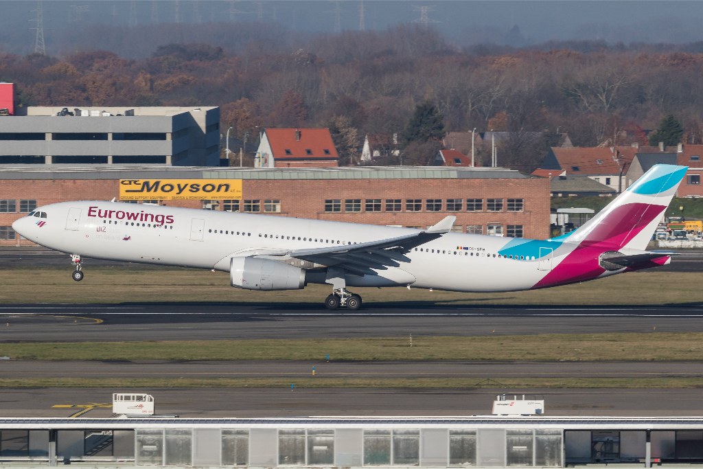 OO-SFB — Eurowings
