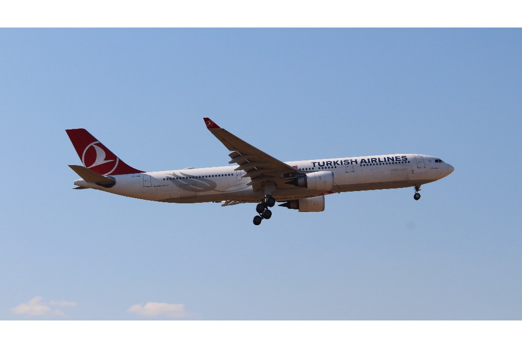 TC-JOE — Turkish Airlines