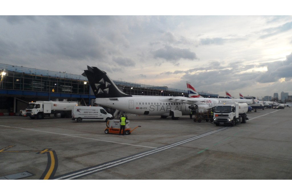 HB-IYV — Swiss Global Air Lines