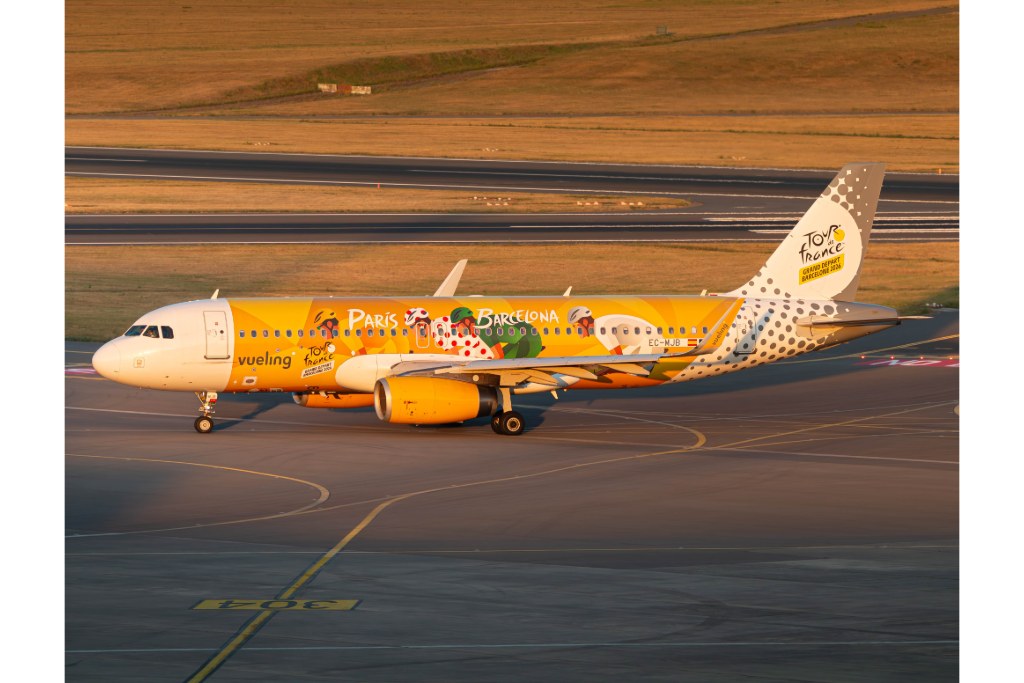 EC-MJB — Vueling Airlines