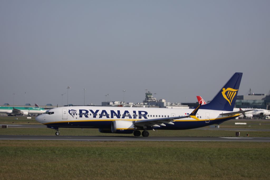 9H-VUS (B737 MAX 8) — Aircraft registration | SpottingLog
