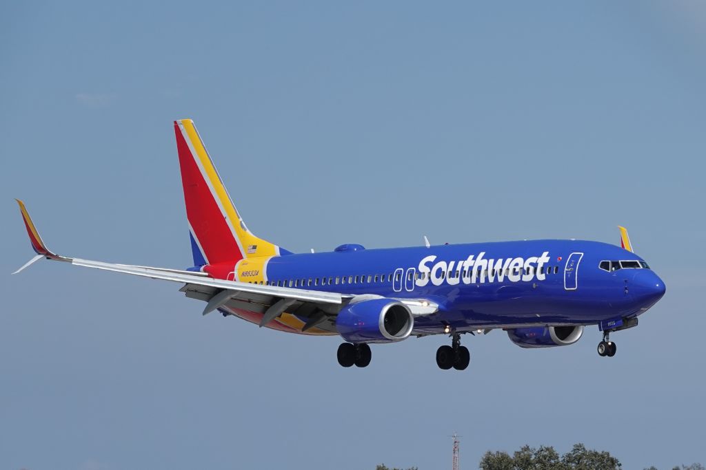Southwest Airlines N8633A