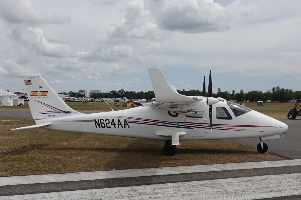 Private N624AA