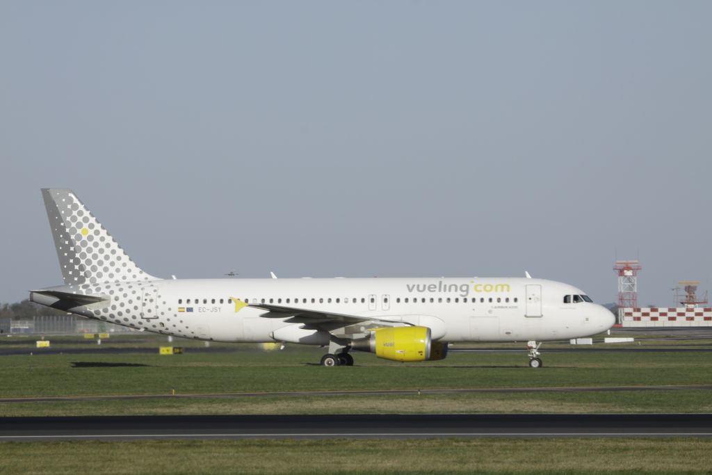 EC-JSY — Vueling Airlines