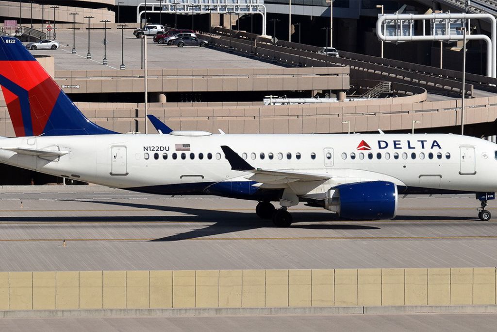 N122DU — Delta Air Lines