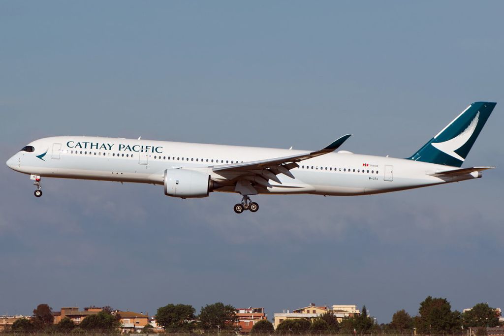 B-LRJ — Cathay Pacific Airways
