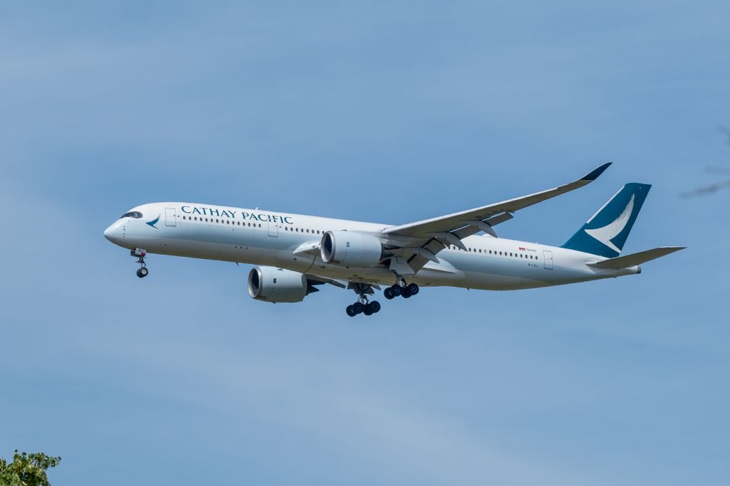 B-LRJ — Cathay Pacific Airways