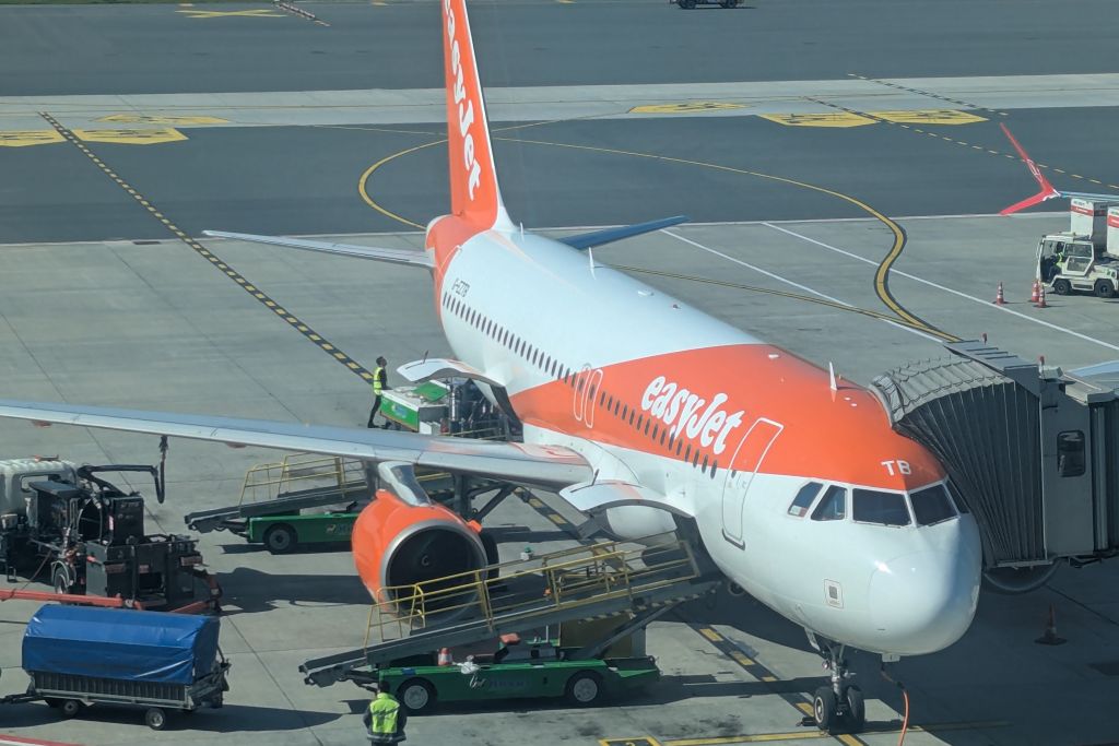 easyJet G-EZTB