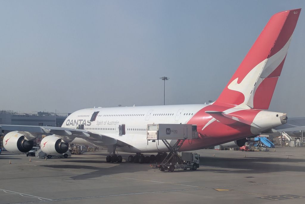 Qantas VH-OQJ