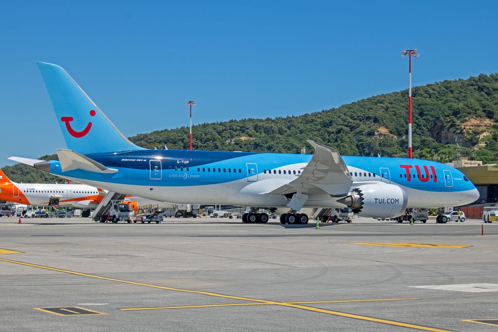 TUI Airways G-TUIP