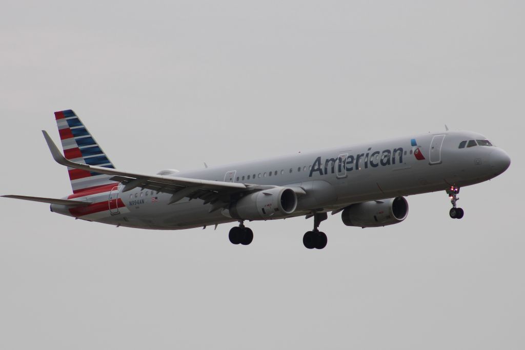 American Airlines N994AN