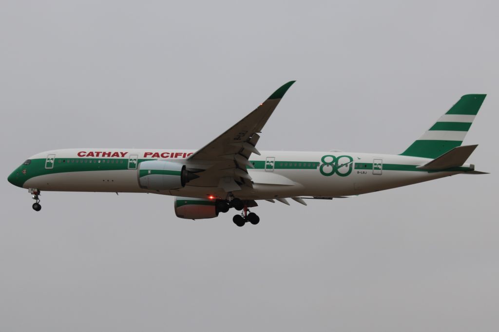 B-LRJ — Cathay Pacific Airways