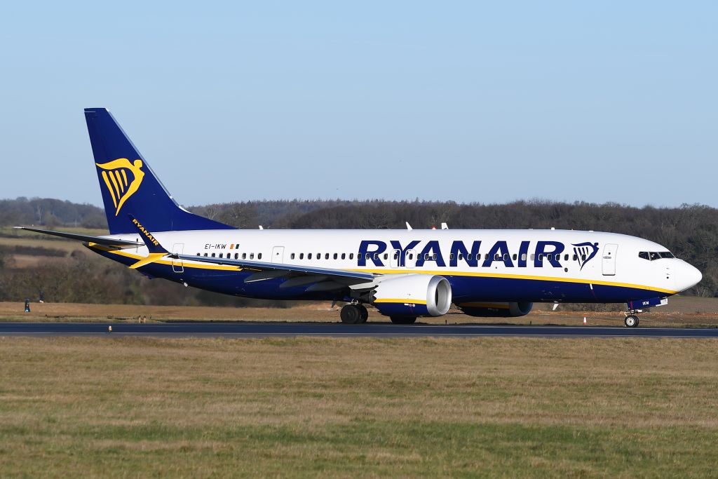 Ryanair EI-IKW Ryanair EI-IKW