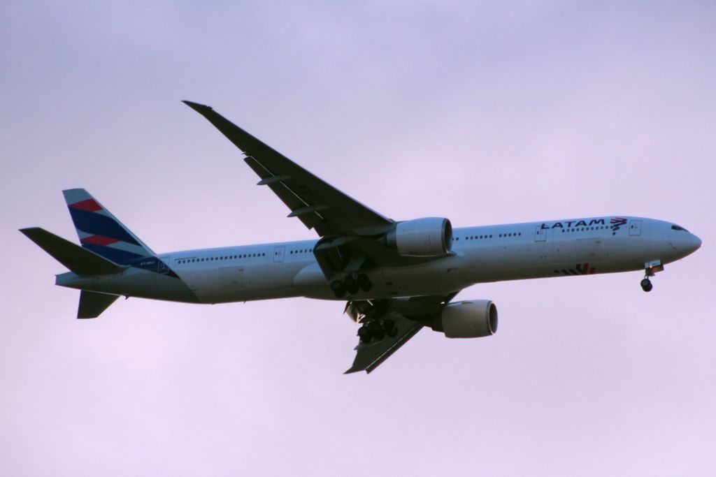 LATAM Airlines Brasil PT-MUJ LATAM Airlines Brasil PT-MUJ