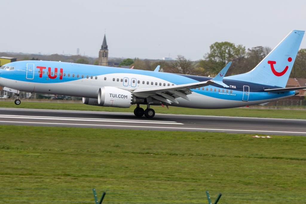 TUI Airlines Belgium OO-TMA