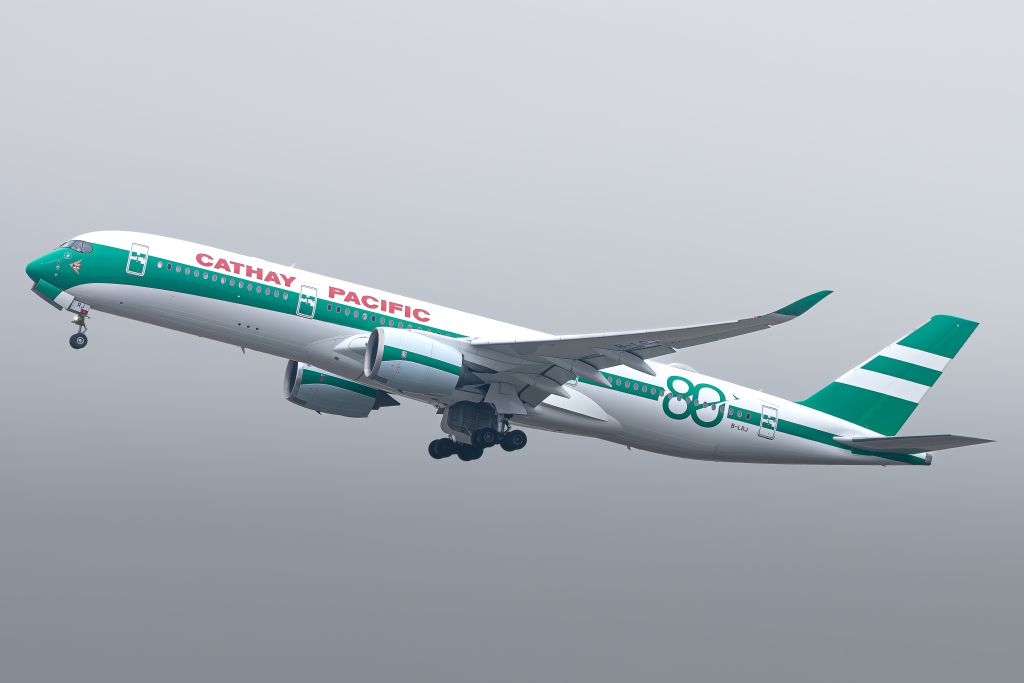 B-LRJ — Cathay Pacific Airways