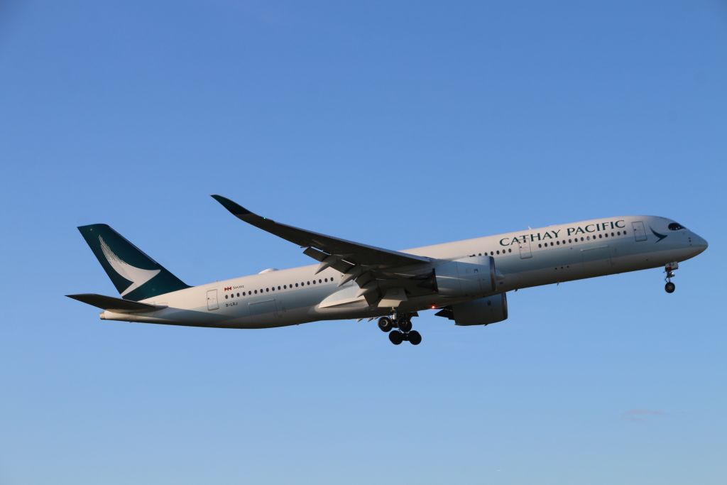 B-LRJ — Cathay Pacific Airways
