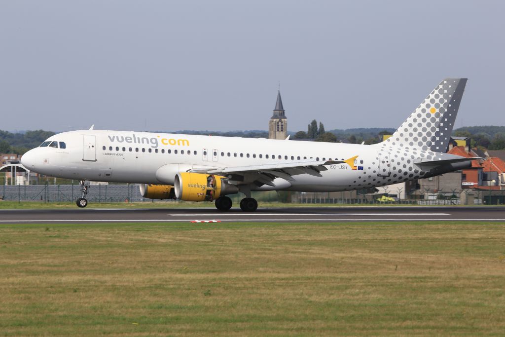 EC-JSY — Vueling Airlines