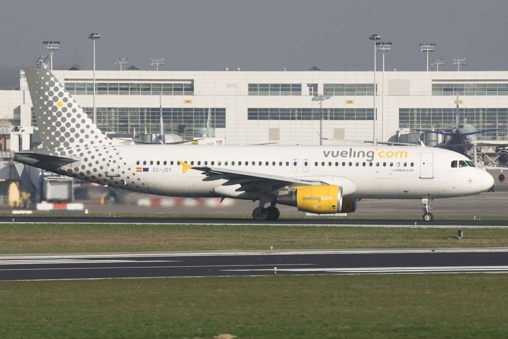 EC-JSY — Vueling Airlines