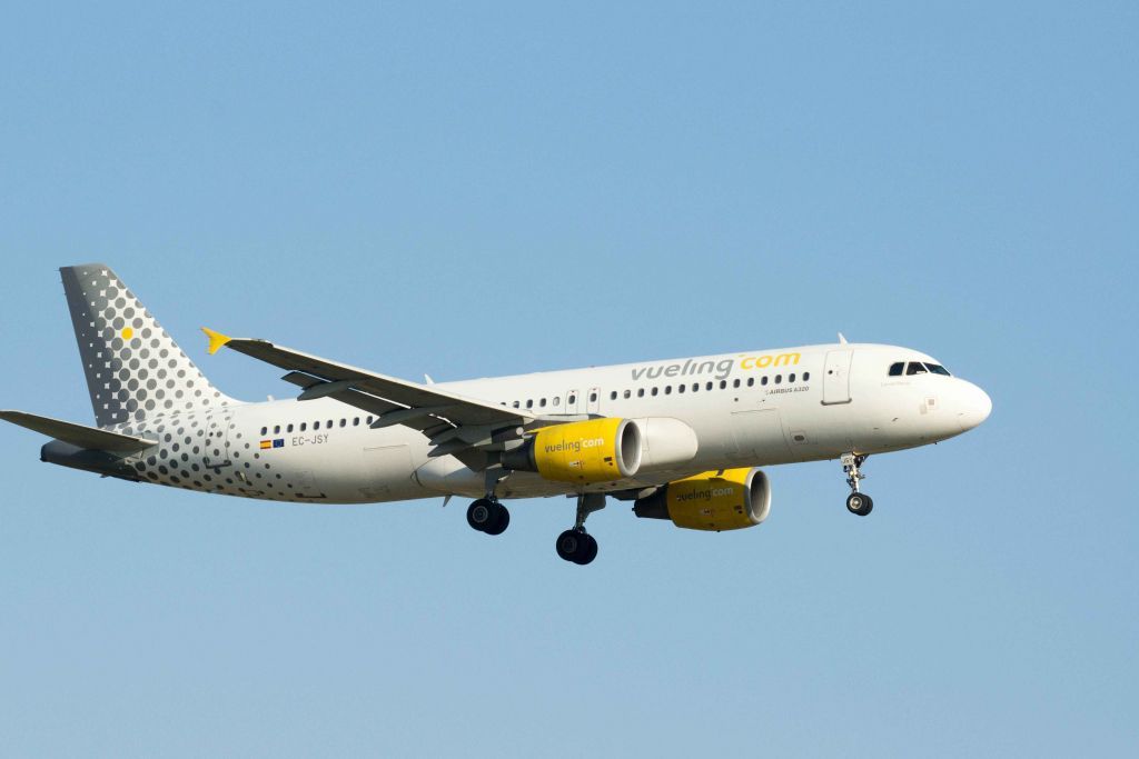 EC-JSY — Vueling Airlines